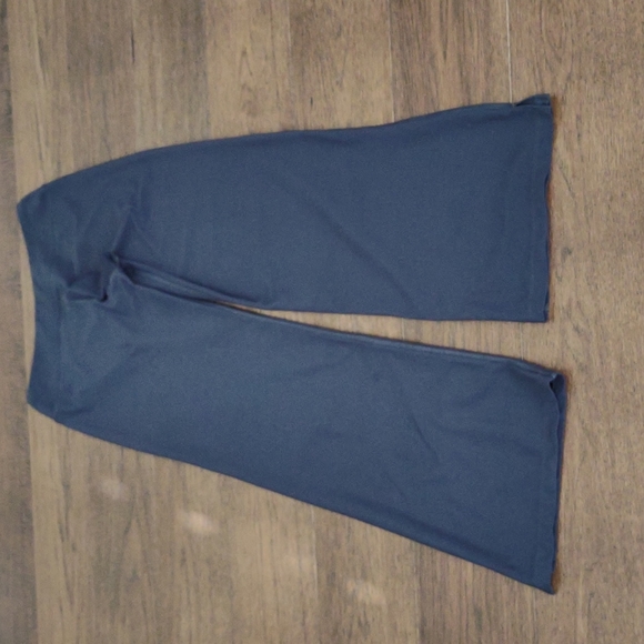 Nike Athletic Capri Black Size Medium - Picture 6 of 6